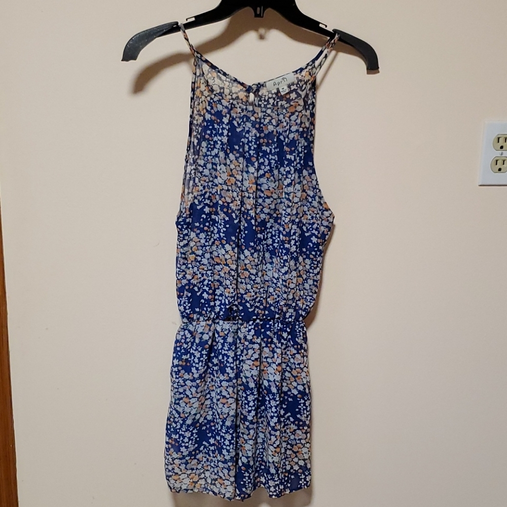 April blue floral romper size M